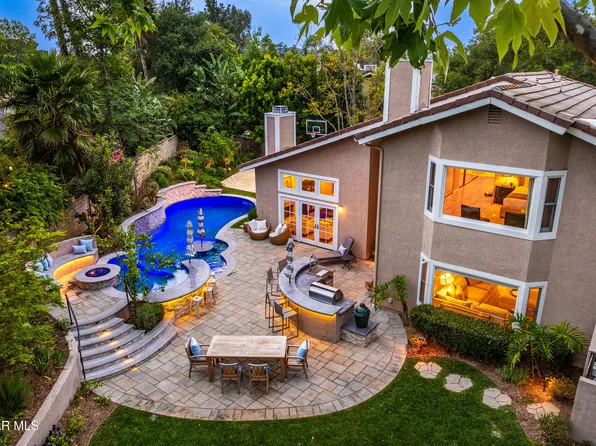8 Faculty Ct, Thousand Oaks, CA 91360
