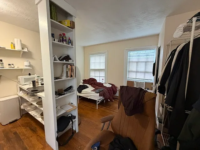 Studio, 9999 sqft, $2,100 — Photo 3