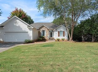 8 Cranston Ct, Simpsonville, SC 29681