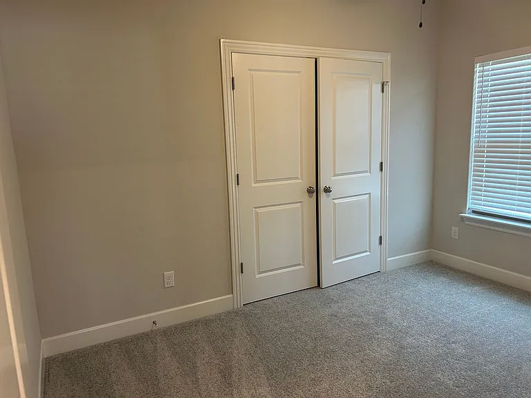 2413 Salmon St — Photo 20