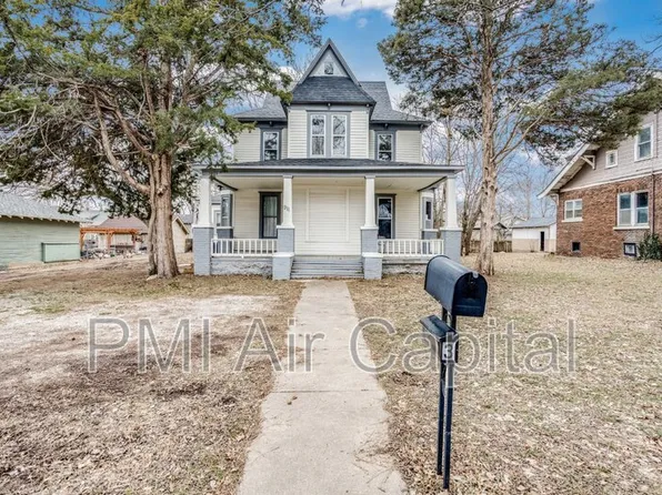 911 W Central Ave #3, El Dorado, KS 67042