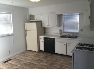 608 W Virginia Ave APT 8, Parkersburg, WV 26101