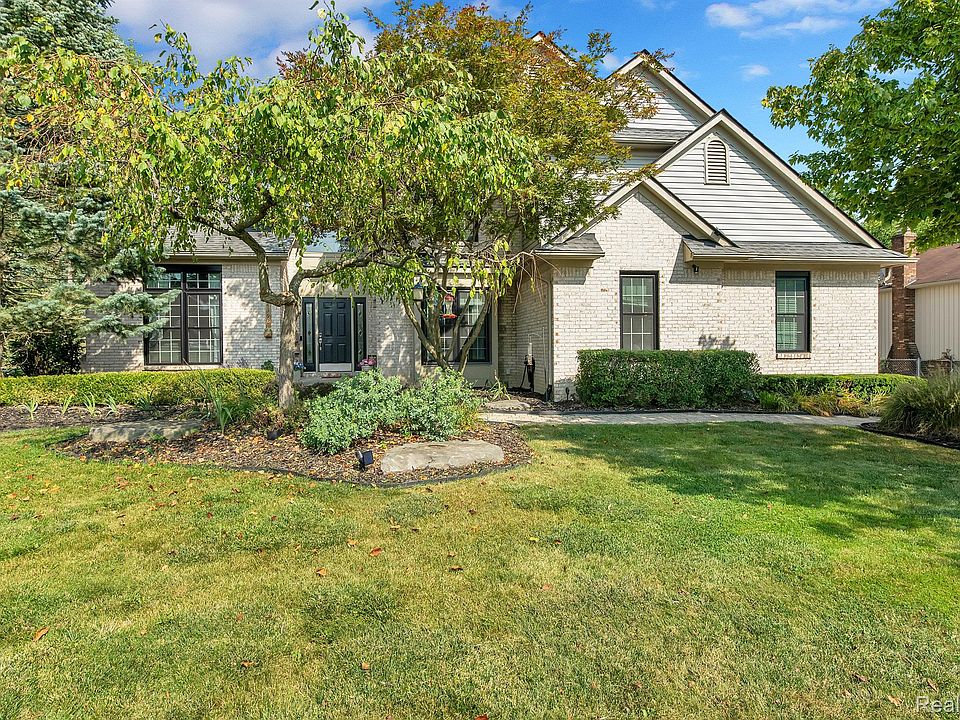 1st image of 24392 Cote Dnel Dr