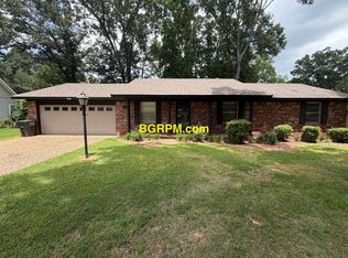 119 Foxdell Cir, Jacksonville, AR 72076