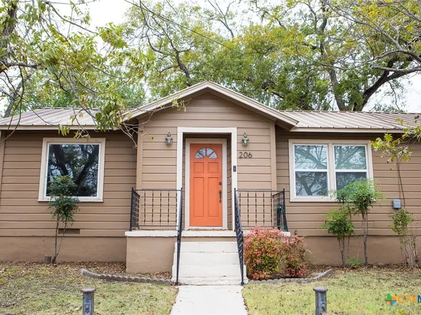 206 N Arnold St, Lampasas, TX 76550