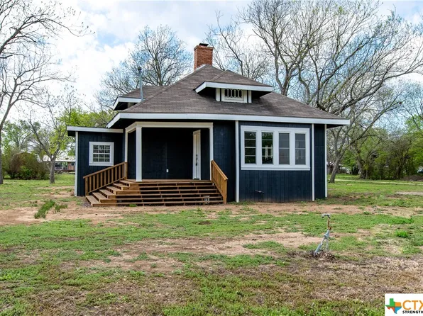 606 6th St, Moody, TX 76557
