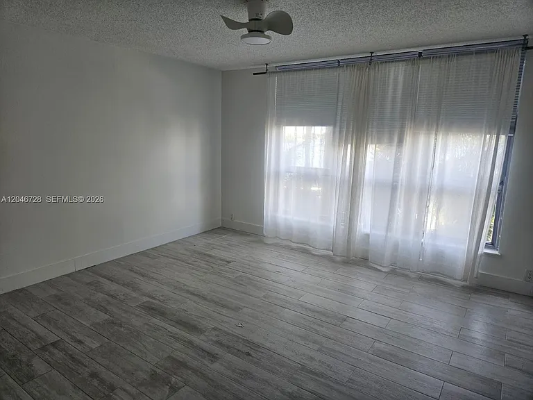 3530 Mystic Pointe Dr #405 — Photo 8