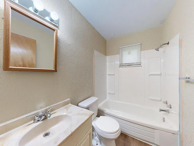 1932 Airline Ave #4 — Photo 16