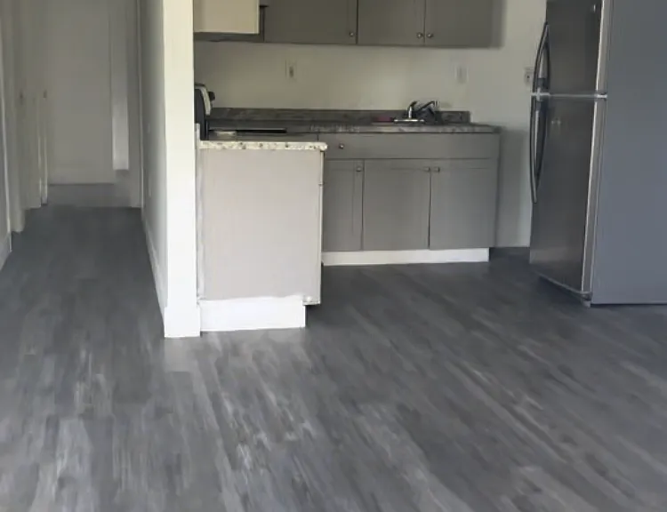613 SW 11th Ave — Photo 5