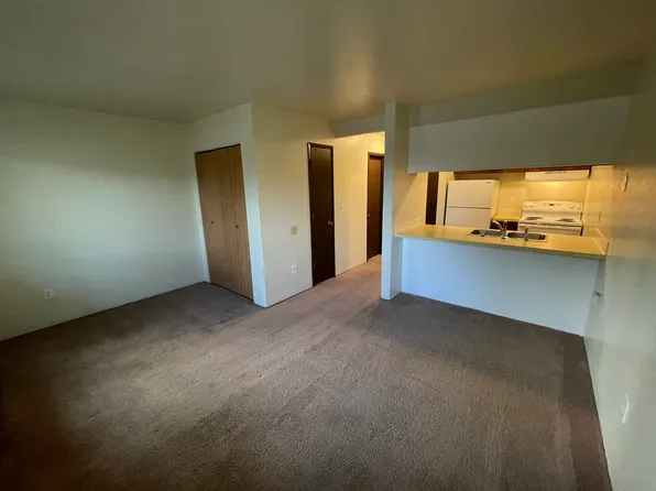 1325 E 27th Ave #2, Anchorage, AK 99503