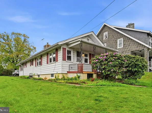 333 S 4th St, Perkasie, PA 18944