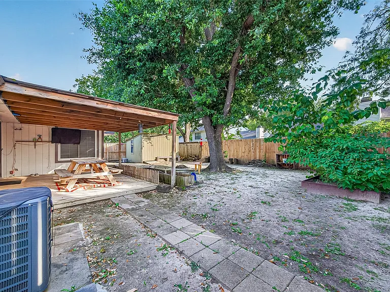 10031 Prospect Hill Dr — Photo 30