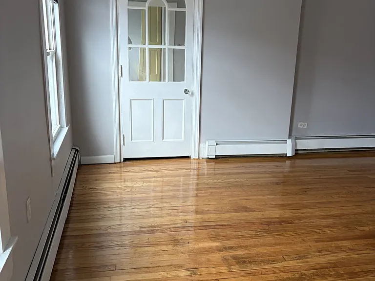 31 Hudson Ave #2 — Photo 9