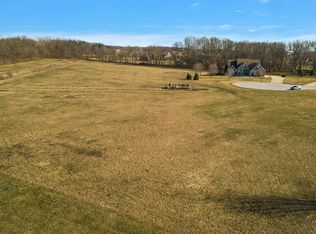 421 E Amy Rose Ln, Valparaiso, IN 46383