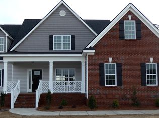 739 Hunters Pointe Rd, Red Oak, NC 27868