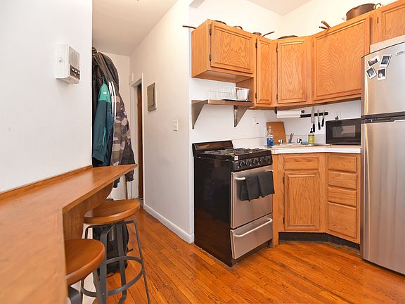 5th image of 526 E 6th St #G1