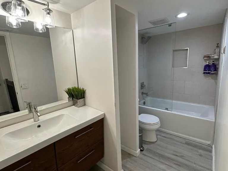 820 SW 120th Way — Photo 10