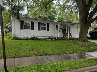 141 Cotton Ave, Dekalb, IL 60115