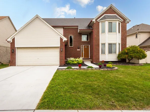 24787 Jennifer Dr, Brownstown, MI 48134