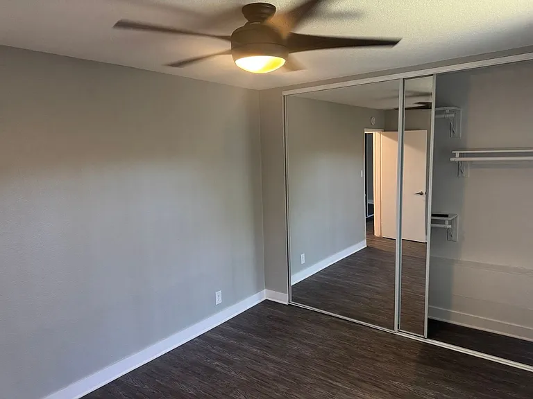 The Circle Apartments at Long Beach — Photo 72