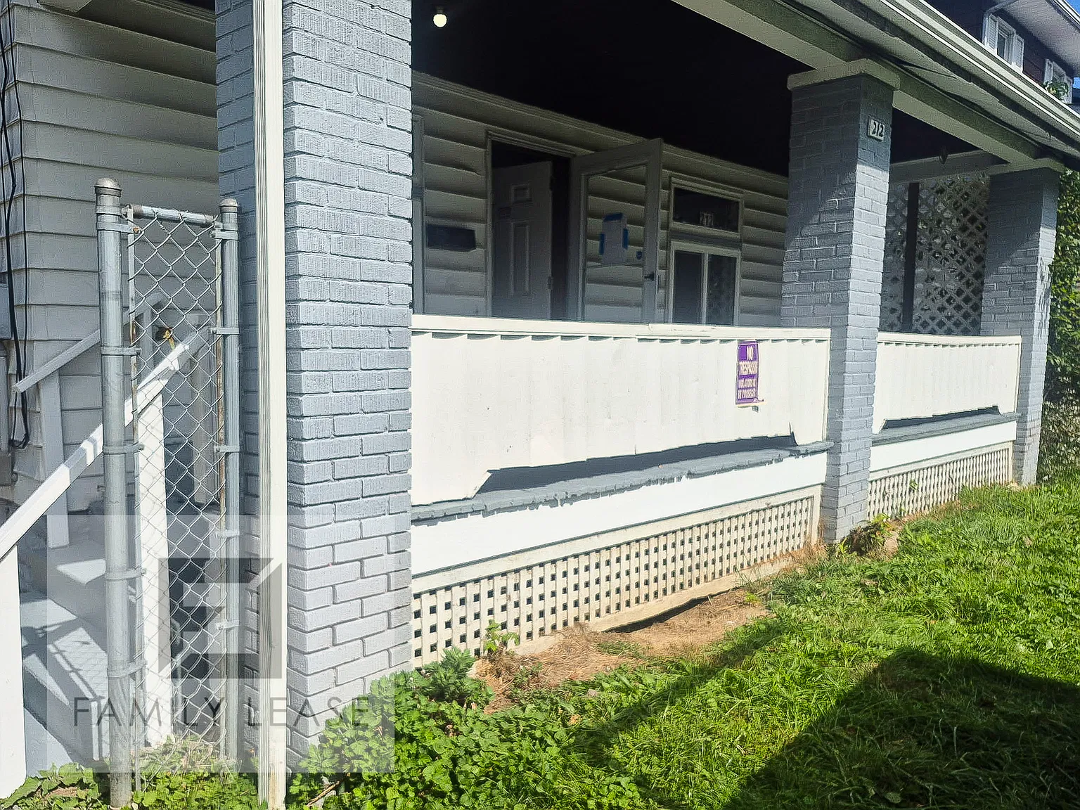 4 bed, 1.5 bath, 1584 sqft, $1,300 — Photo 2