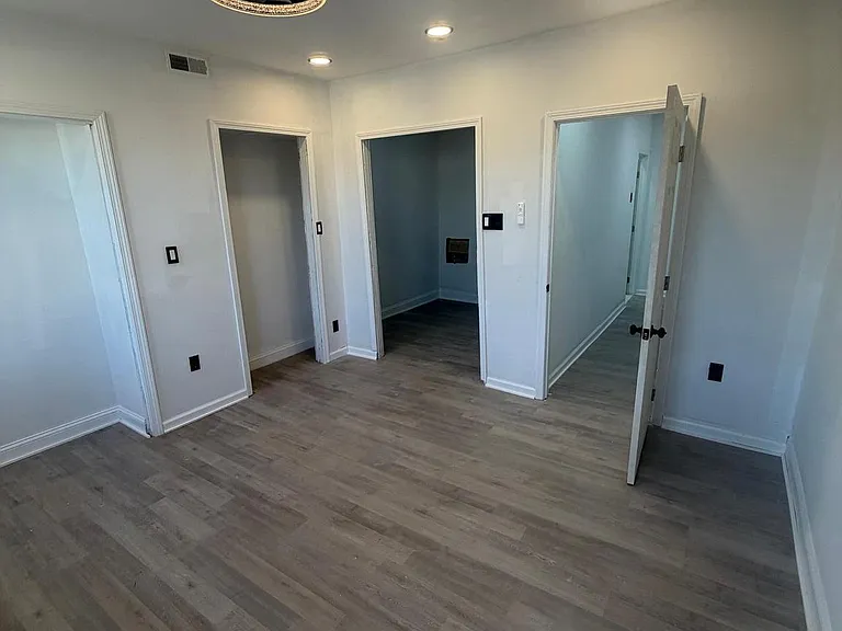 2409 W Harold St — Photo 17