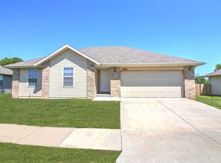 1158 S Strasbourg Ave, Springfield, MO 65802