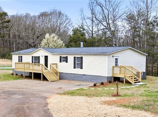 221 Friar Tuck Trl N, Murrayville, GA 30564