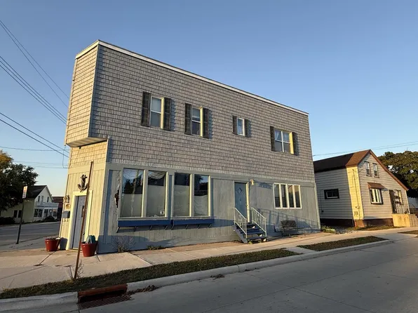 1701 East STREET, Two Rivers, WI 54241