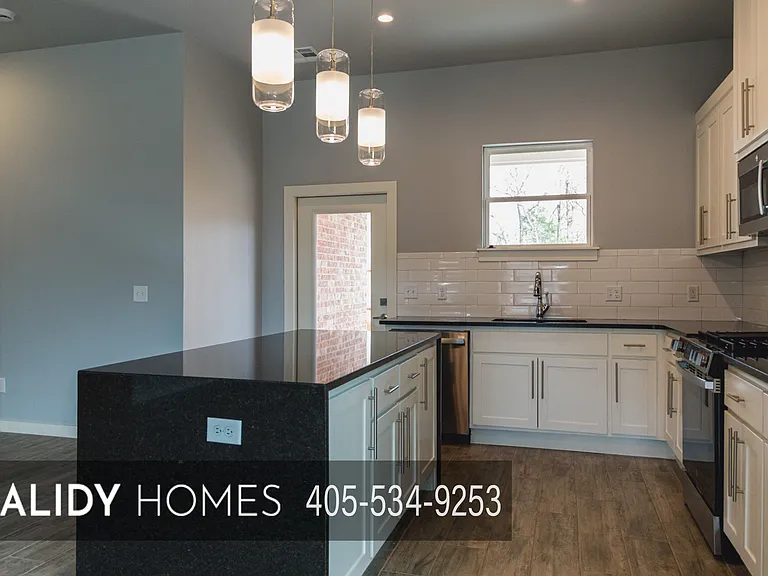 508 Remington Ave — Photo 15