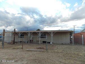 1st image of 4001 N Palm Grove Dr #1