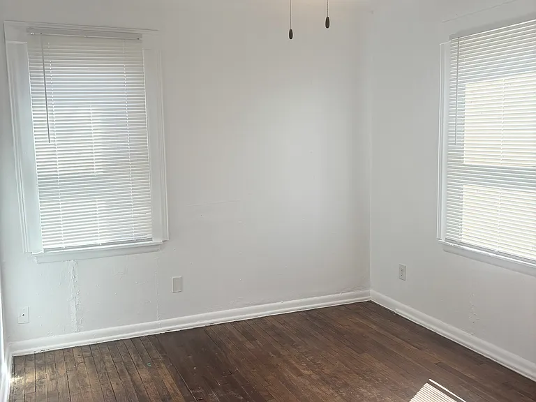 3049 NE 15th St — Photo 7