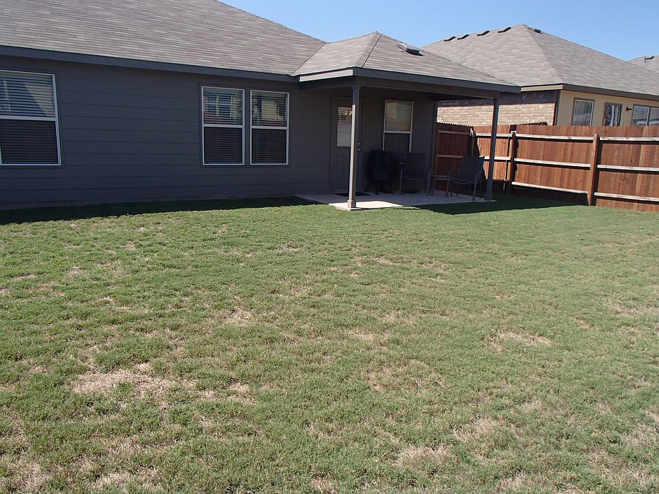 Covered Patio Back Yard