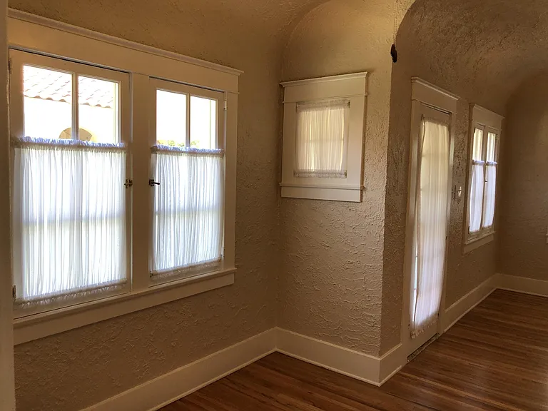 501 W Whiting Ave — Photo 20