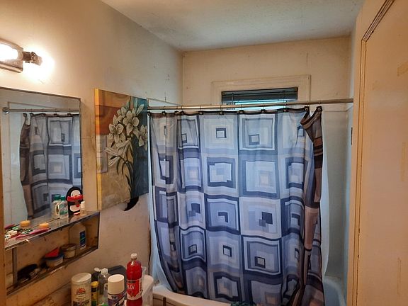 4th image of 815 Pettibone Ave