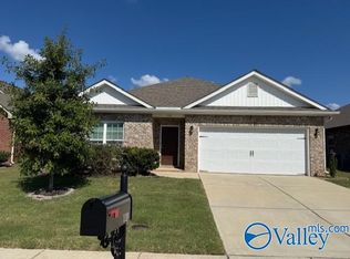 110 Pointe Haven Ct, Huntsville, AL 35824