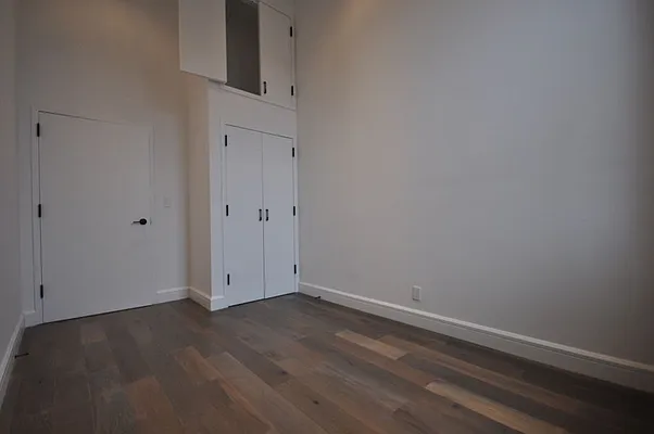 Rented by REAL New York | media 11