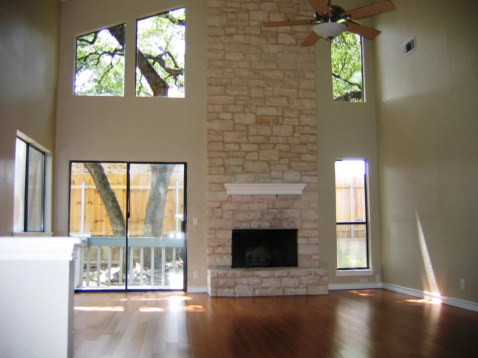 1017 Beecave Woods Dr — Photo 2