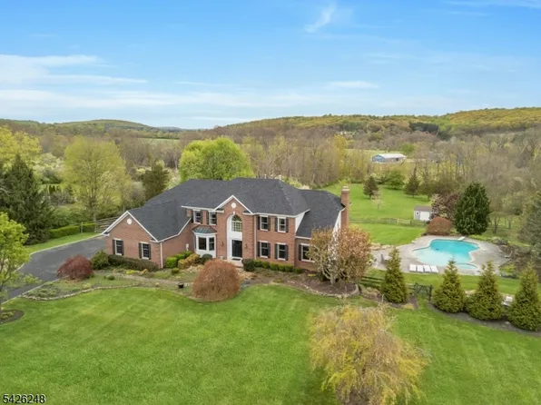 1029 Old Chester, Chester Twp., NJ 07931