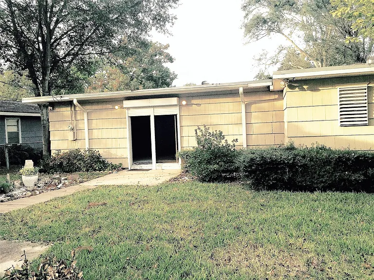 2809 Rosadele St — Photo 32