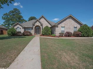 318 Maranes Cir, Maumelle, AR 72113