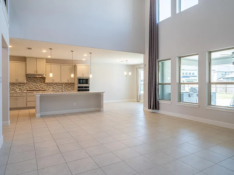 4706 Llano Loop — Photo 16