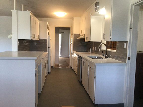 3rd image of 17605 Balsam Ave