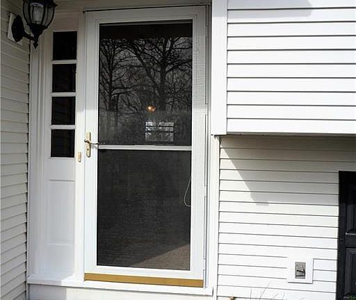 2nd image of 307 Balmville Ln