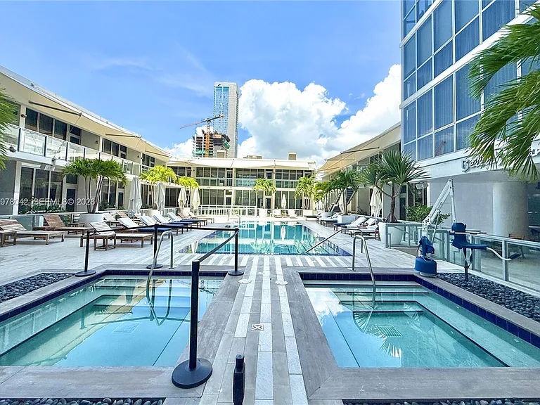 1100 Biscayne Blvd #3404 — Photo 6