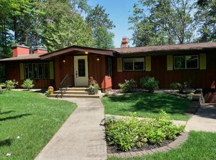 4231 N View Dr, Rhinelander, WI 54501