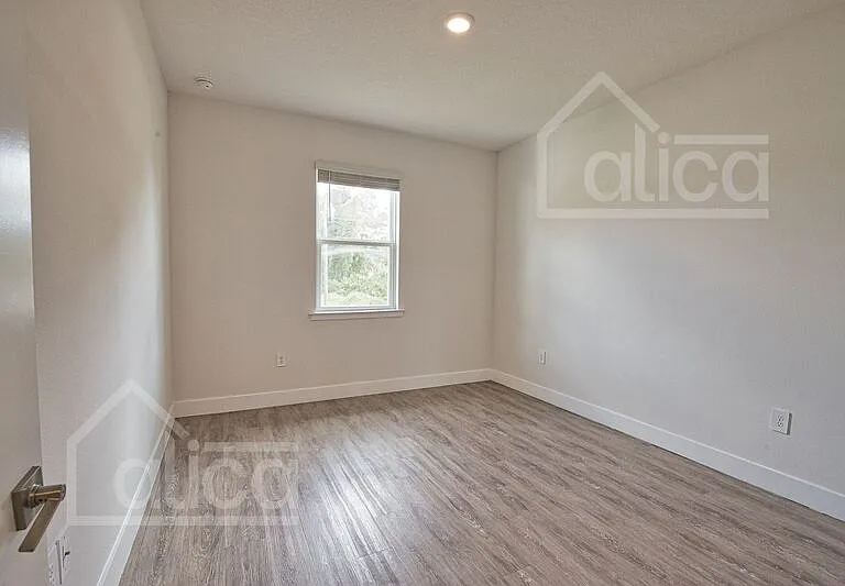 3539 Donahue Ave — Photo 18