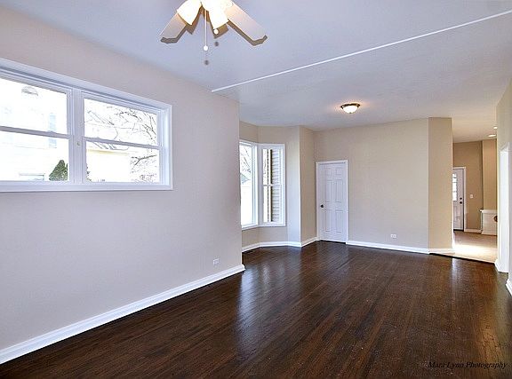 2nd image of 253 Joliet St