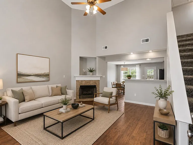 1153 Casentino St — Photo 2