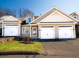 9 Boulderbrook Ct UNIT 92, Prospect, CT 06712